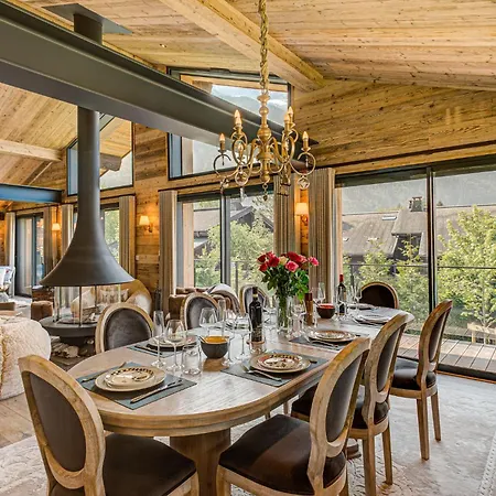 샬레 Papillon, Alpes Agency, Detached Chalet, Les Praz, Sleeps 8-10 샤모니
