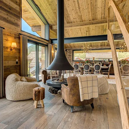 Papillon, Alpes Agency, Detached Chalet, Les Praz, Sleeps 8-10 * 샤모니
