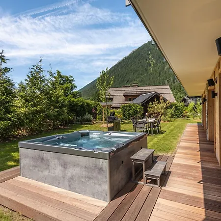 샬레 Papillon, Alpes Agency, Detached Chalet, Les Praz, Sleeps 8-10