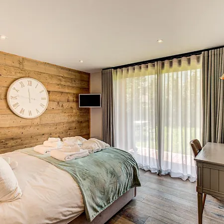 Papillon, Alpes Agency, Detached Chalet, Les Praz, Sleeps 8-10 샤모니