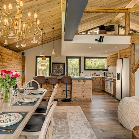샬레 Papillon, Alpes Agency, Detached Chalet, Les Praz, Sleeps 8-10