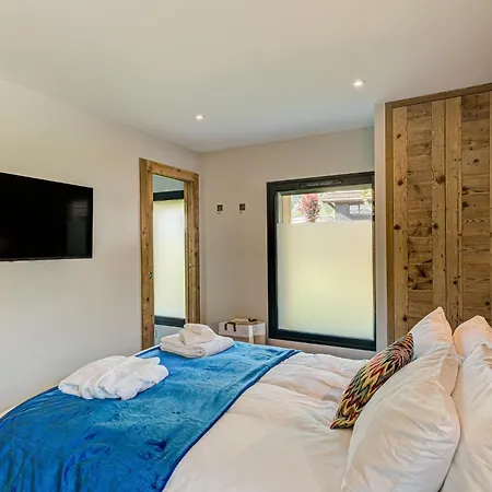 샬레 Papillon, Alpes Agency, Detached Chalet, Les Praz, Sleeps 8-10 샤모니
