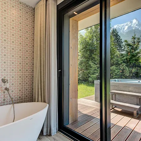 Papillon - Alpes Travel - Detached - Les Praz - Sleeps 8-10 בקתה *
