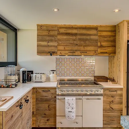 Papillon - Alpes Travel - Detached - Les Praz - Sleeps 8-10 שאמוני