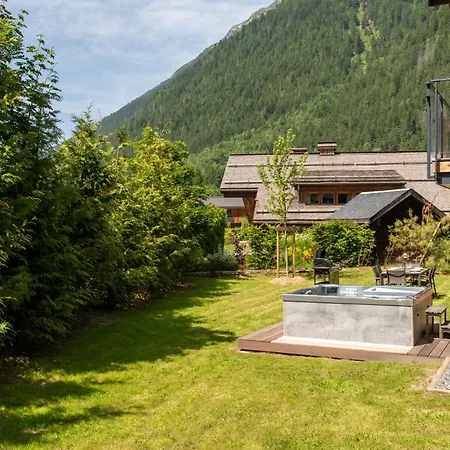 Papillon - Alpes Travel - Detached - Les Praz - Sleeps 8-10 בקתה