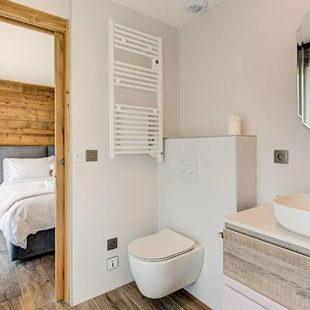Papillon - Alpes Travel - Detached - Les Praz - Sleeps 8-10 בקתה *